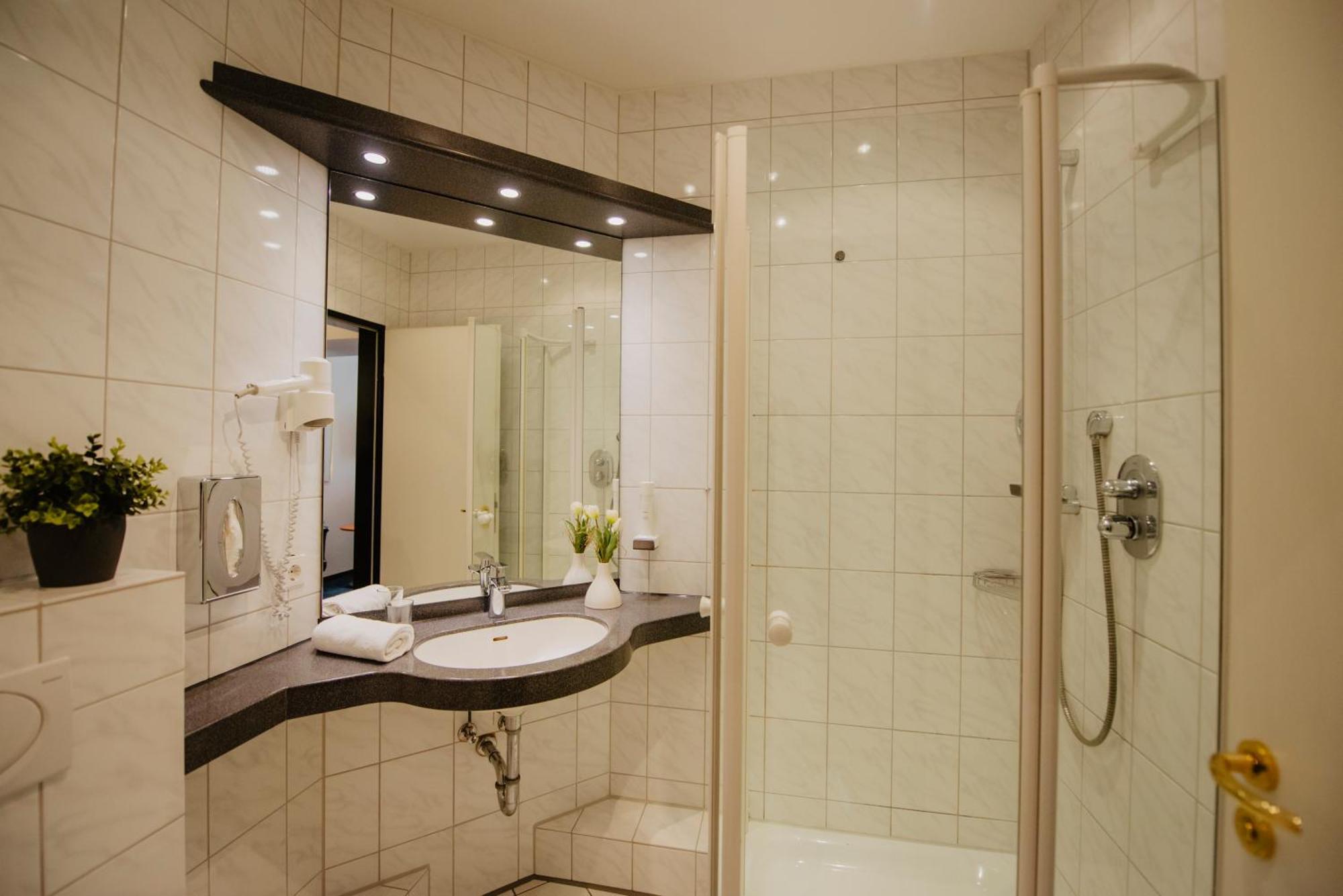 קוספלד Hotel-Restaurant Haselhoff מראה חיצוני תמונה